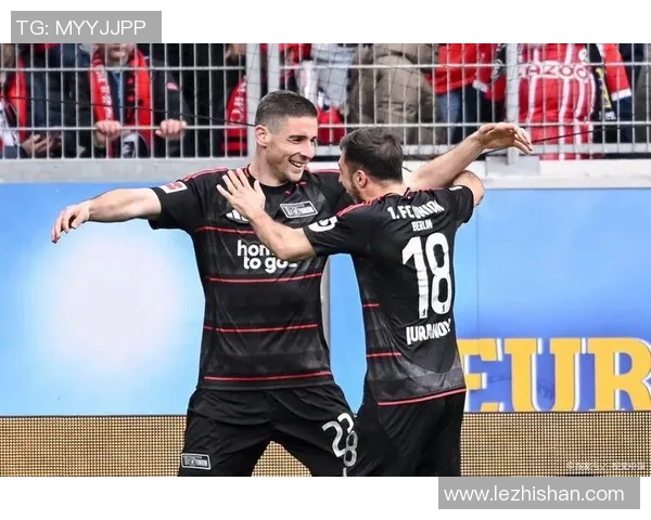 多特蒙德主场大胜弗赖堡，豪取三分！