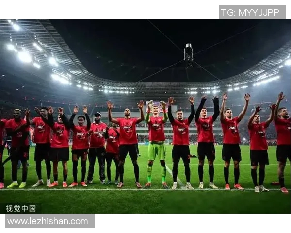 弗兰克福客场绝平门兴，保持不败势头持续霸主地位