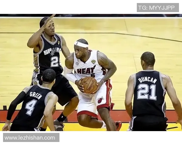 詹姆斯率队逆转勇士连扳3场晋级总决赛