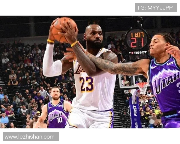 詹姆斯砍下40分,率领湖人战胜热火,拿下总冠军——传奇再现,巅峰重生 詹姆斯砍下40分,率领湖人战胜热火,拿下总冠军——传奇再现,巅峰重生